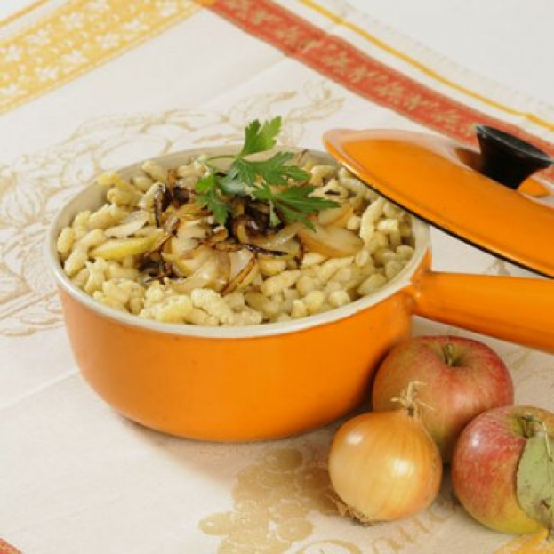 spaetzle-apfel-zwiebel-ee8100bb.jpg